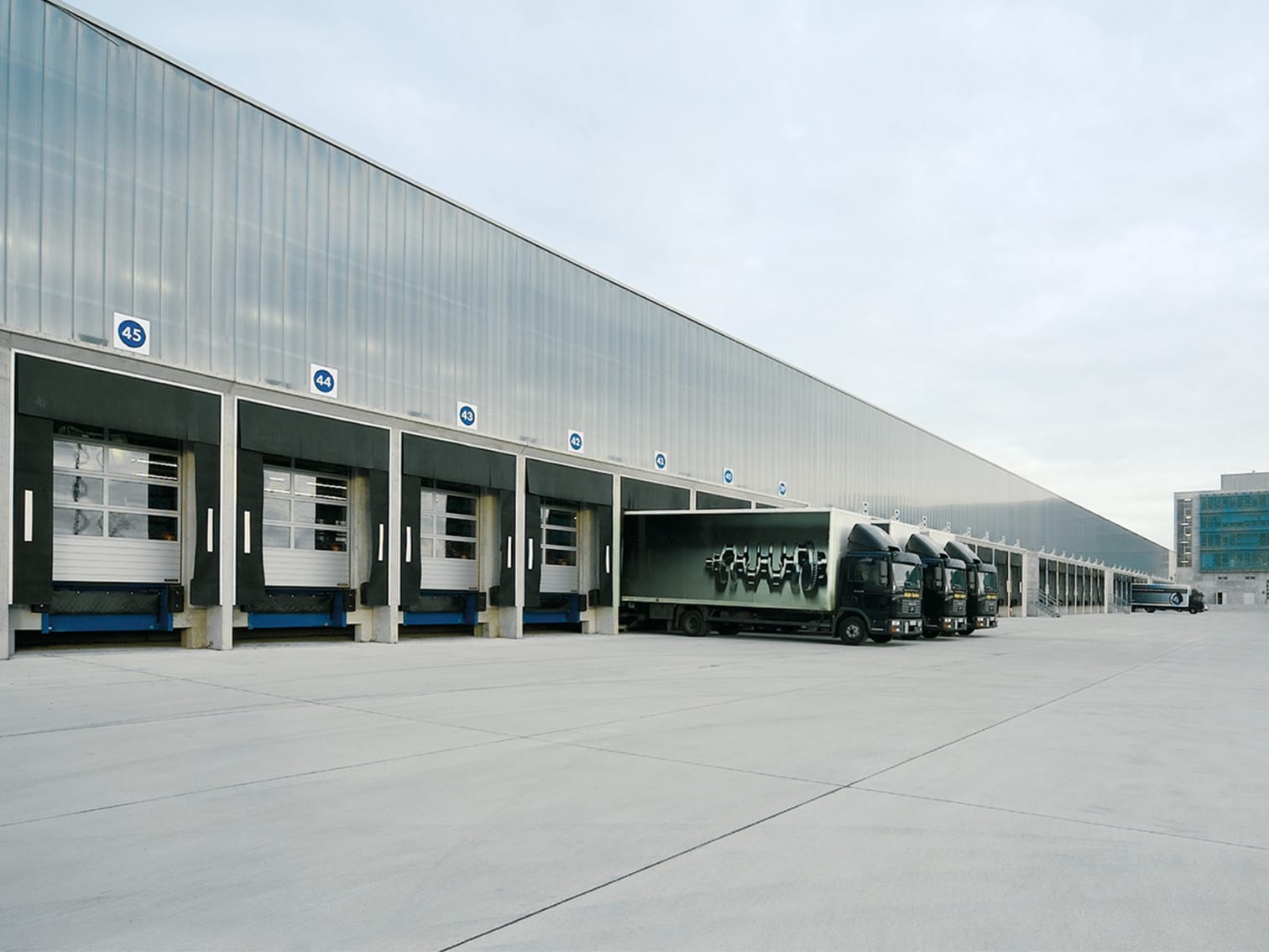 Industrietore für moderne Produktionsumgebungen