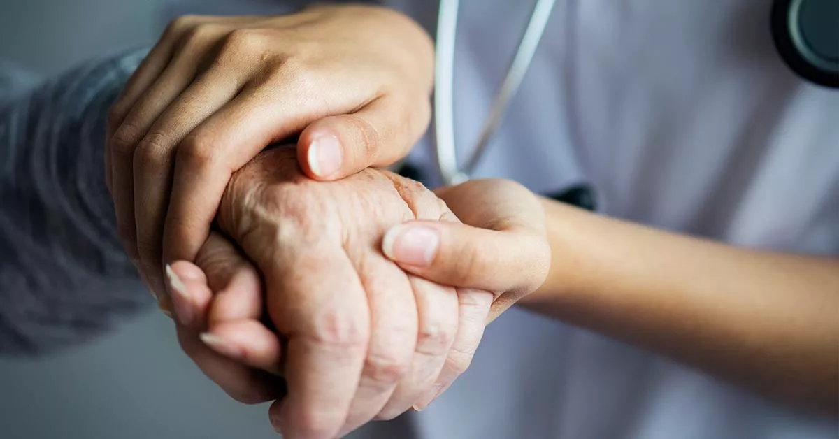 Pflegekraft gesucht: Professionelle Pflege für Senioren in den eigenen vier Wänden