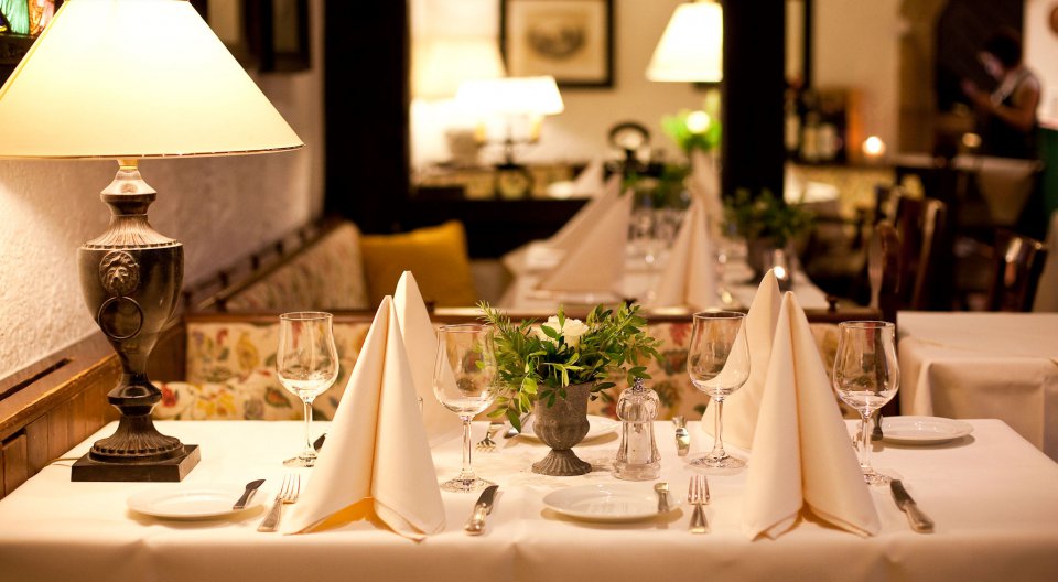 Gourmet-Treffen: Feiern Sie besondere Anlässe in eleganten Restaurants