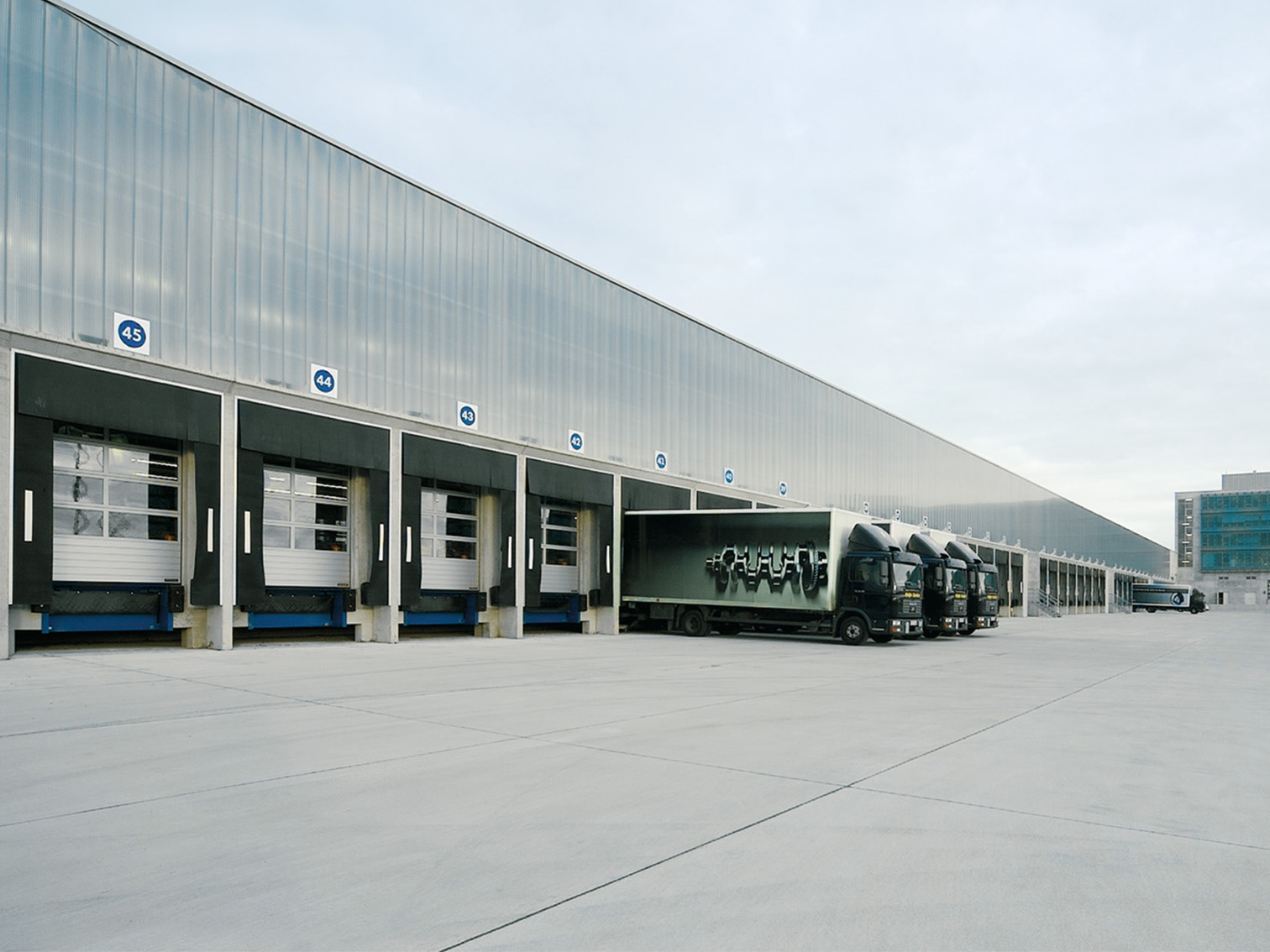 Industrietore für moderne Produktionsumgebungen